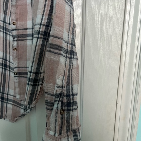 Pink and black flannel - Picture 2 of 5